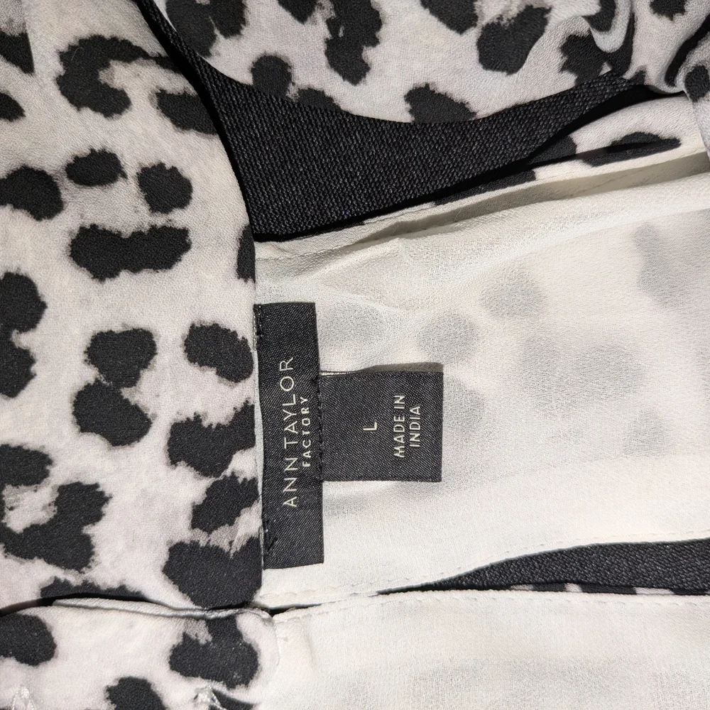 Ann Taylor Factory Black and White Sleeveless Halter Blouse - Picture 11 of 11